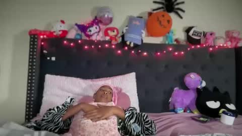 cum2charmxx online show from 10.31.25