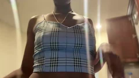 cum2charmxx online show from 05.13.26