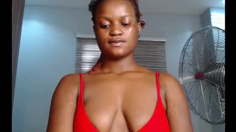 Snapshot of cum_ebony_petitxx chatting on 09.10.25 cath online show from 09.10.25