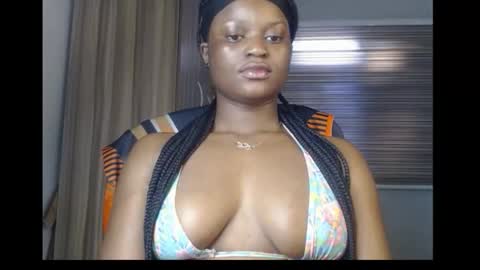 Snapshot of cum_ebony_petitxx chatting on 11.04.25 cath online show from 11.04.25