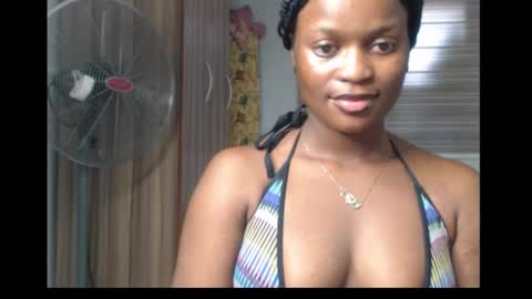 Snapshot of cum_ebony_petitxx chatting on 11.30.25 cath online show from 11.30.25