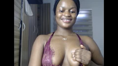 Snapshot of cum_ebony_petitxx chatting on 12.14.25 cath online show from 12.14.25