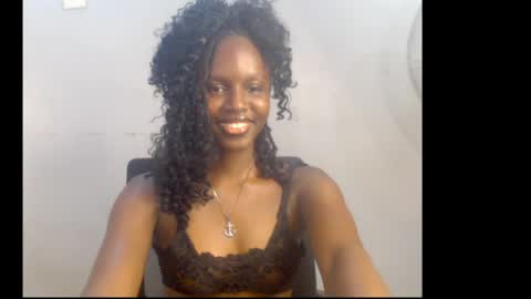 Snapshot of cum_ebony_xsecret chatting on 05.11.26 sophie online show from 05.11.26