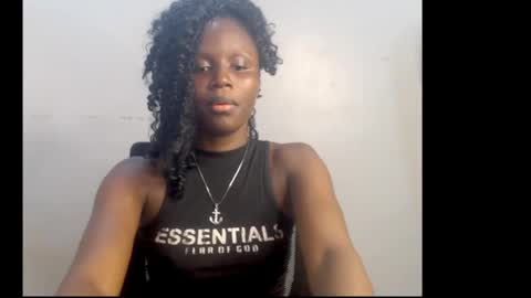 Snapshot of cum_ebony_xsecret chatting on 05.11.26 sophie online show from 05.11.26