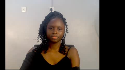 Snapshot of cum_ebony_xsecret chatting on 05.18.26 sophie online show from 05.18.26