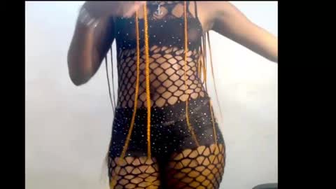 Snapshot of cum_ebony_xsecret chatting on 06.12.26 sophie online show from 06.12.26