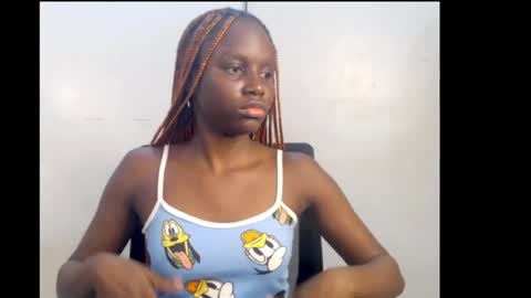 Snapshot of cum_ebony_xsecret chatting on 06.17.26 sophie online show from 06.17.26