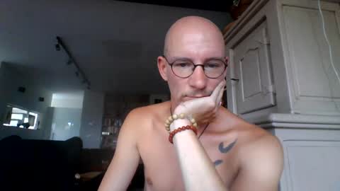 cum_swallow_bi online show from 07.19.26