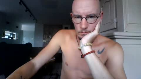 cum_swallow_bi online show from 07.20.26