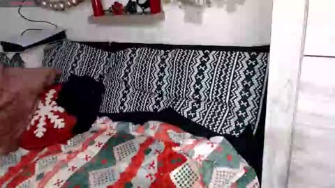 Snapshot of cumguzzlingskank chatting on 01.11.26 cumguzzlingskank online show from 01.11.26