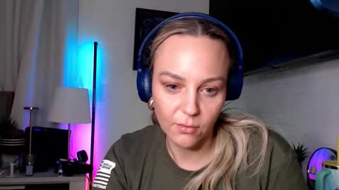 Snapshot of cumguzzlingskank chatting on 03.16.26 cumguzzlingskank online show from 03.16.26