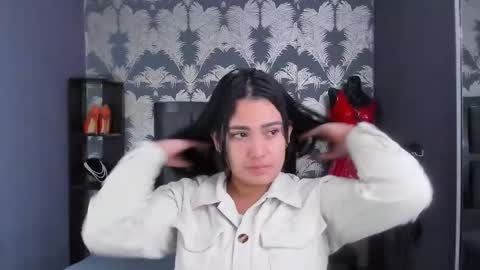 Snapshot of cumming_tiffani chatting on 10.02.25 cumming tiffani online show from 10.02.25