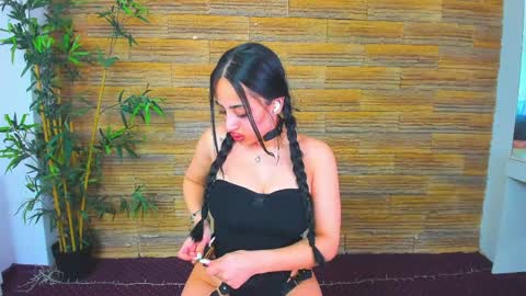 Snapshot of cupcakeizzy chatting on 04.09.26 cupcakeizzy online show from 04.09.26