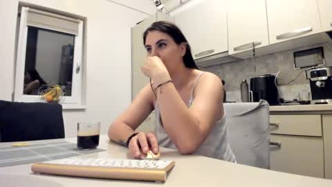 Snapshot of cuplu29 chatting on 06.13.26 maria alex online show from 06.13.26