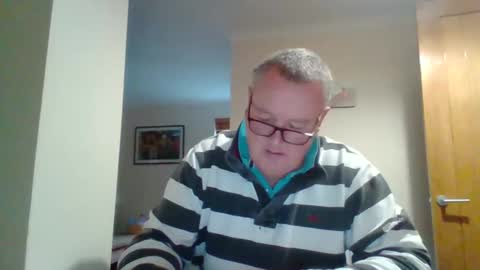 Snapshot of curiousax77 chatting on 12.19.24 curiousax77 online show from 12.19.24