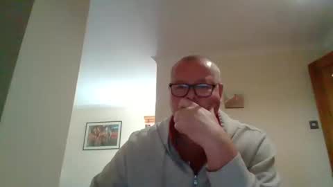 Snapshot of curiousax77 chatting on 03.11.25 curiousax77 online show from 03.11.25