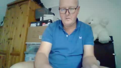 Snapshot of curiousax77 chatting on 11.24.25 curiousax77 online show from 11.24.25