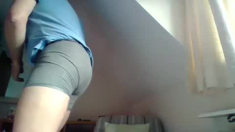 Snapshot of curiousax77 chatting on 12.16.25 curiousax77 online show from 12.16.25