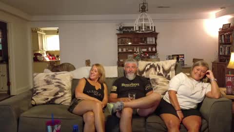 curious couple online show from 04.19.26