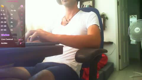 Snapshot of curiousgenie chatting on 09.21.25 curiousgenie online show from 09.21.25