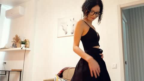 Kira online show from 04.22.26