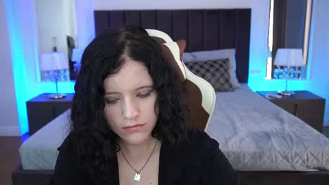 curly_cleo online show from 08.04.26