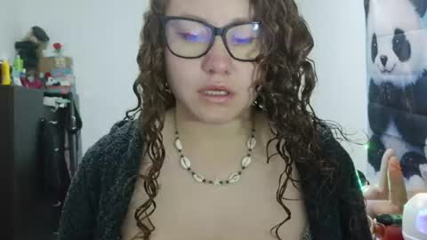 Snapshot of curly_greeneyed chatting on 07.02.26 Vannesa online show from 07.02.26