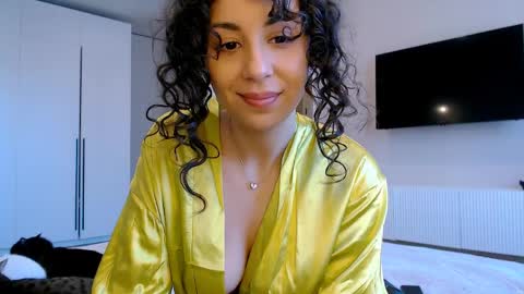 curly_jade_ online show from 04.10.26