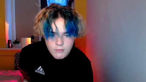 curlyboy_1 online show from 11.18.25