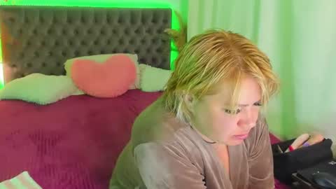 CurlyDreams online show from 06.24.26