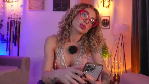 Natasha online show from 12.03.25