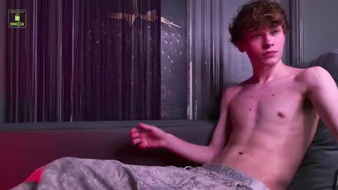 Snapshot of curlytwinkboy chatting on 02.26.26 KEVIN online show from 02.26.26