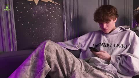 Snapshot of curlytwinkboy chatting on 03.08.26 KEVIN online show from 03.08.26