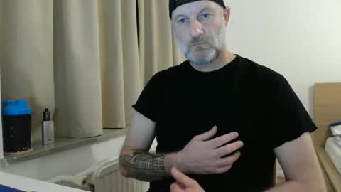 Snapshot of curman85 chatting on 01.09.25 Curman85 online show from 01.09.25