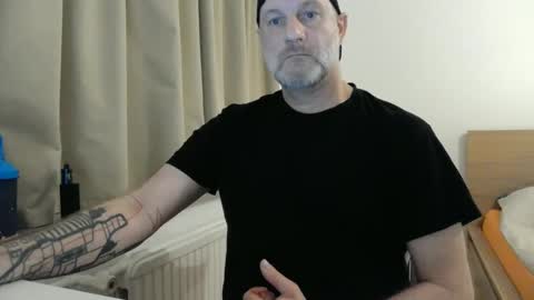 Snapshot of curman85 chatting on 01.25.25 Curman85 online show from 01.25.25