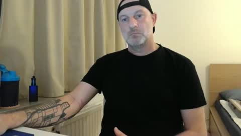 Snapshot of curman85 chatting on 09.29.25 Curman85 online show from 09.29.25