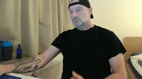 Snapshot of curman85 chatting on 10.03.25 Curman85 online show from 10.03.25