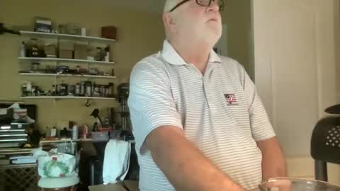 Snapshot of curo69 chatting on 12.19.24 ALAN online show from 12.19.24