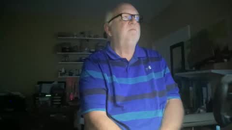 Snapshot of curo69 chatting on 10.01.25 ALAN online show from 10.01.25