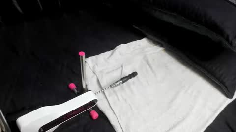 Alyanna  online show from 12.04.25