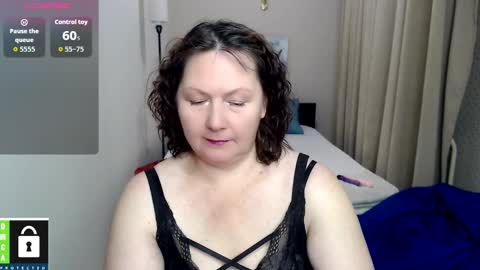 curvy_girlz online show from 10.18.25