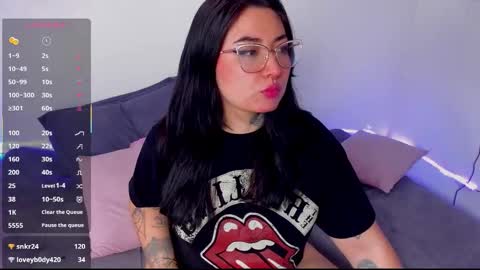 Snapshot of curvybaddie chatting on 01.08.26 A online show from 01.08.26