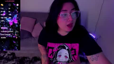 Snapshot of curvybaddie chatting on 03.24.26 A online show from 03.24.26