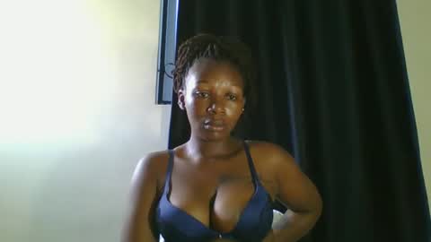 Snapshot of curvybootyj chatting on 01.19.25 CuteJJudy online show from 01.19.25