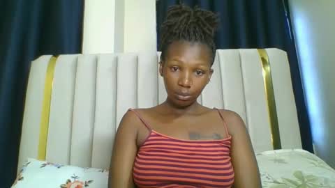 Snapshot of curvybootyj chatting on 01.23.25 CuteJJudy online show from 01.23.25