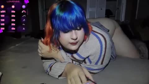 Snapshot of curvygothfemboy chatting on 12.08.24 Curvygothfemboy online show from 12.08.24