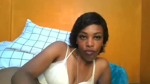 curvylyin online show from 03.12.26