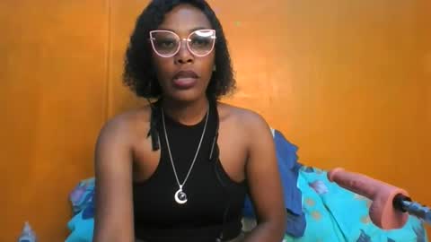 curvylyin online show from 03.15.26