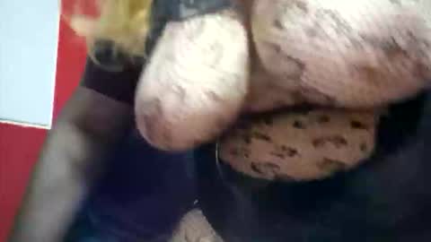 Snapshot of curvypamela674 chatting on 10.29.25 curvypamela674 online show from 10.29.25