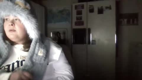 Snapshot of curvyplayday chatting on 12.15.24 dahlia -kim online show from 12.15.24